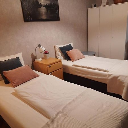 Apartament Wakacyjny U Adrianny กดัญสก์ ภายนอก รูปภาพ