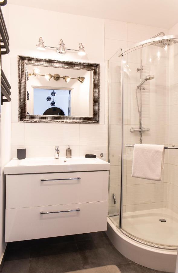 Apartament Wakacyjny U Adrianny กดัญสก์ ภายนอก รูปภาพ