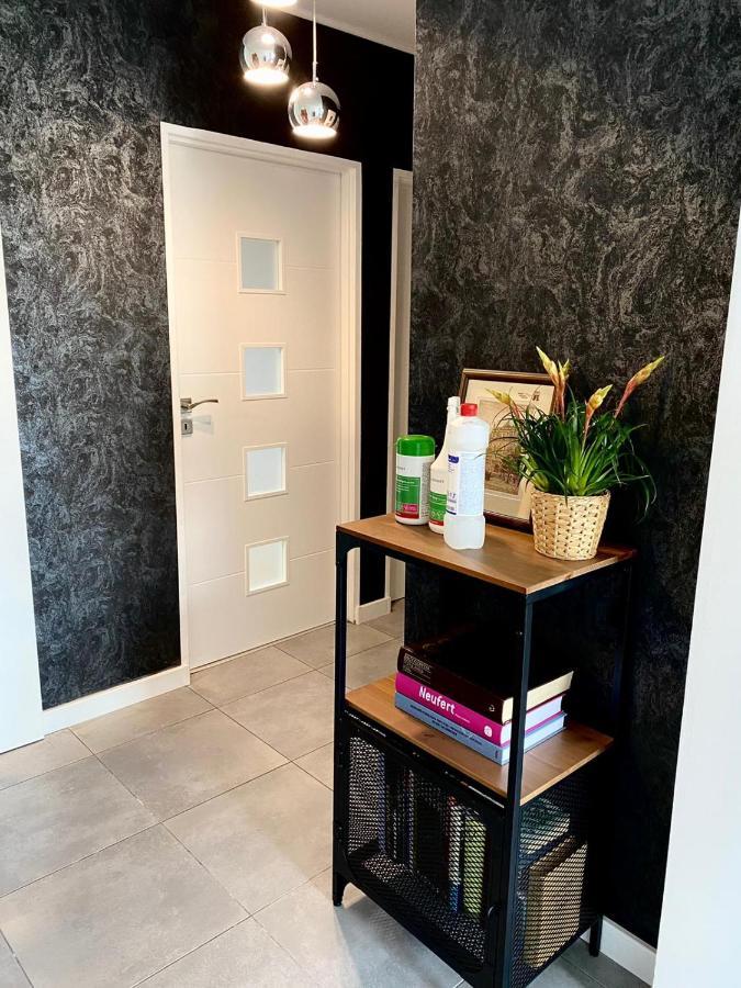Apartament Wakacyjny U Adrianny กดัญสก์ ภายนอก รูปภาพ